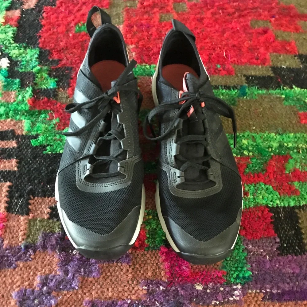 Adidas | Terrex Agravic Speed Core Sneakers Size 9 Black White Running